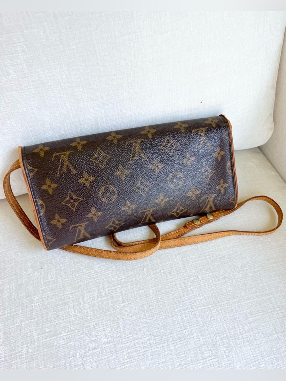 Louis Vuitton Monogram Leather Twin GM Pochette Crossbody Bag - Picture 3 of 8